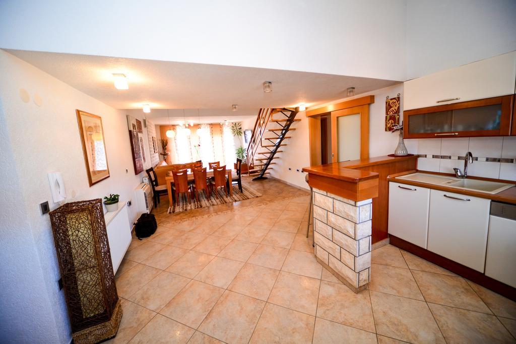 Apartman Ksenija Задар Экстерьер фото