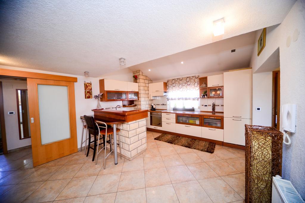 Apartman Ksenija Задар Экстерьер фото