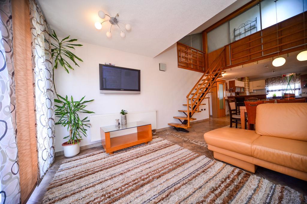 Apartman Ksenija Задар Экстерьер фото