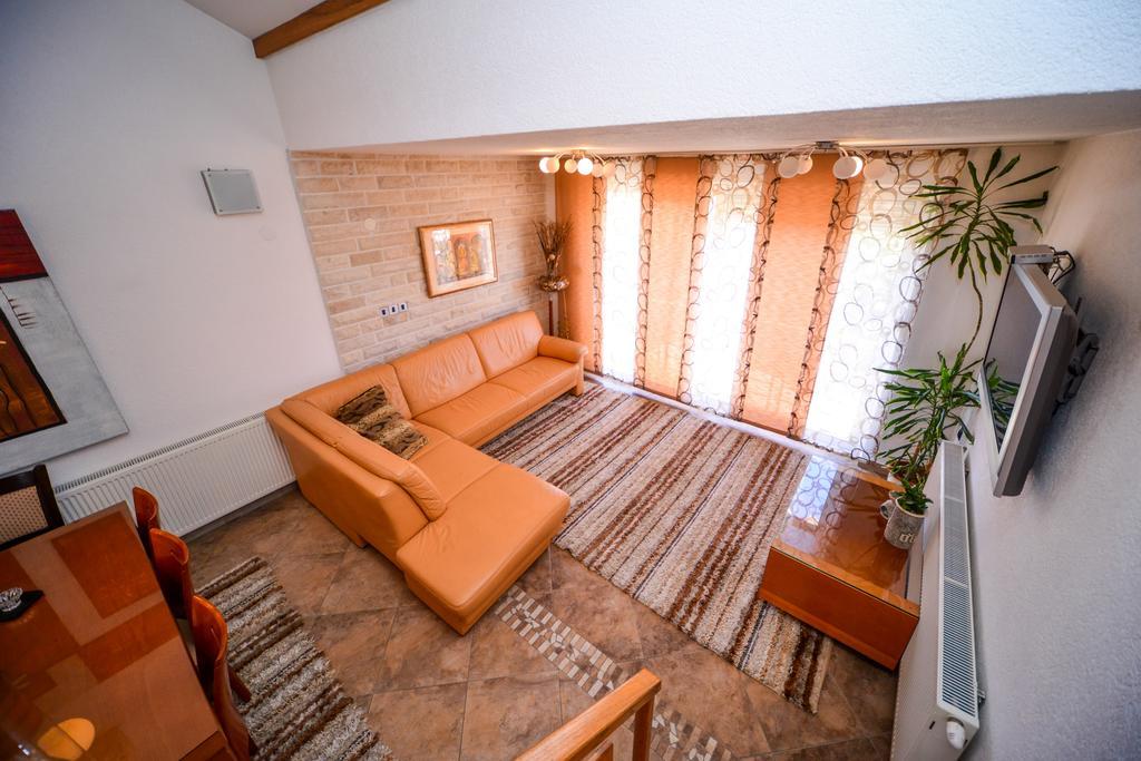 Apartman Ksenija Задар Экстерьер фото